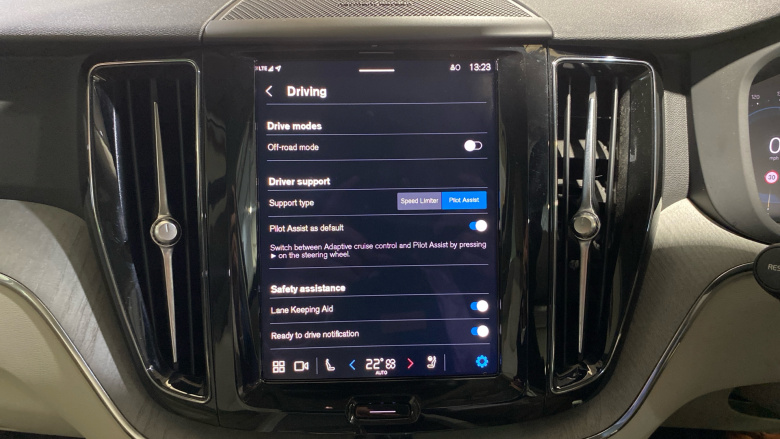 Volvo XC60 2.0 B4D Plus Dark 5dr AWD Geartronic Diesel Estate